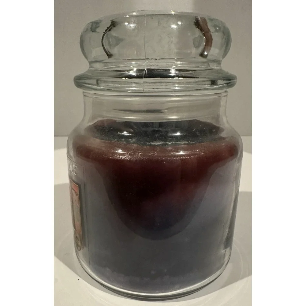 Discontinued 14.5‎ oz Yankee Candle November Rain